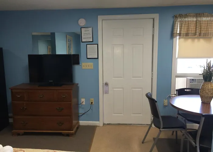 The Oceanic Inn