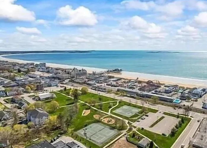 Make Lasting Memories At The Bougie Beach Bungalow
